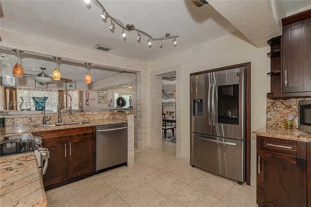 5711 Farragut Street Hollywood FL 33021