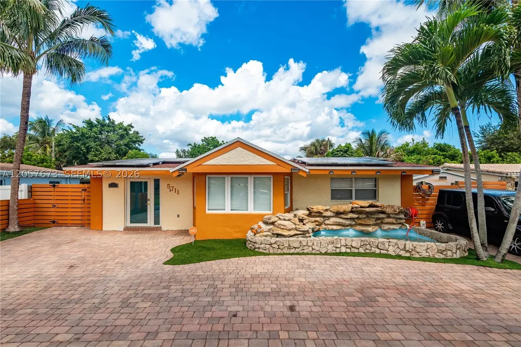 5711 Farragut Street Hollywood FL 33021