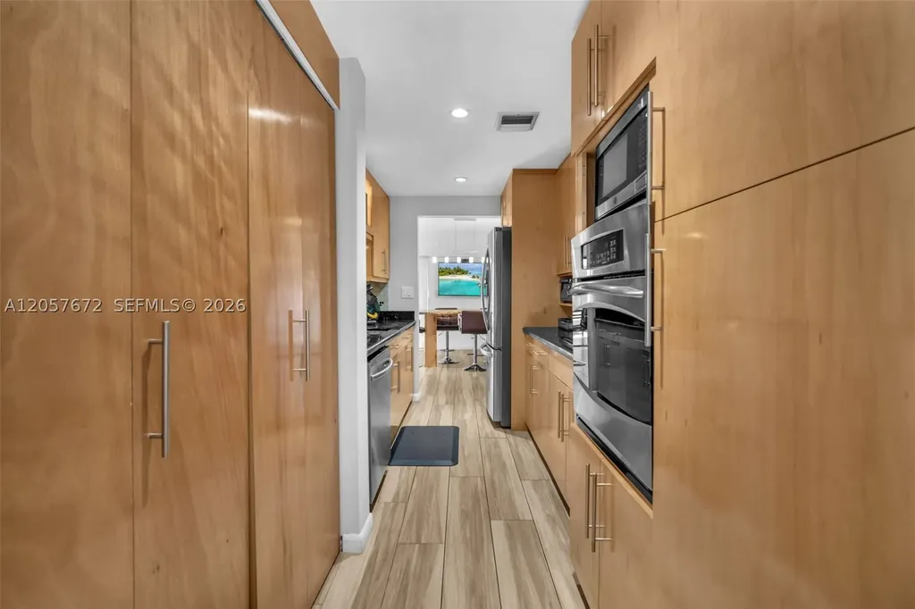 3908 Parkside Lane Hollywood FL 33021