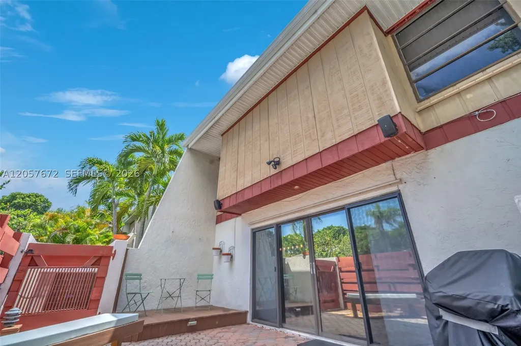 3908 Parkside Lane Hollywood FL 33021