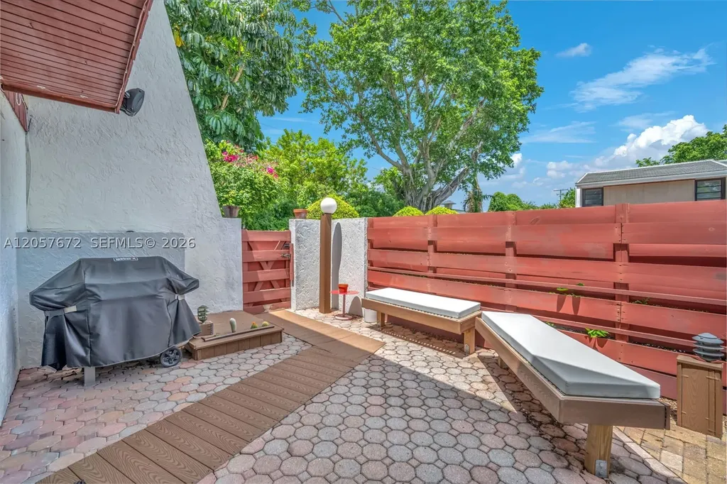 3908 Parkside Lane Hollywood FL 33021
