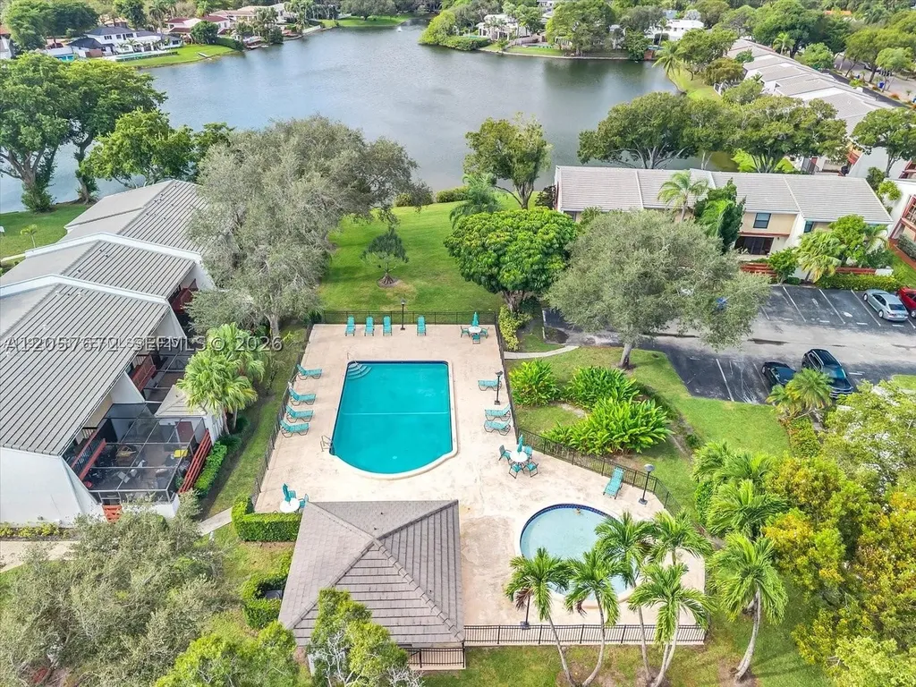 3908 Parkside Lane Hollywood FL 33021