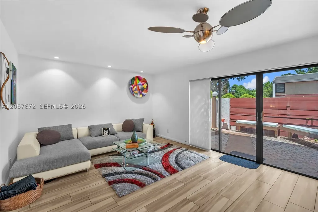 3908 Parkside Lane Hollywood FL 33021