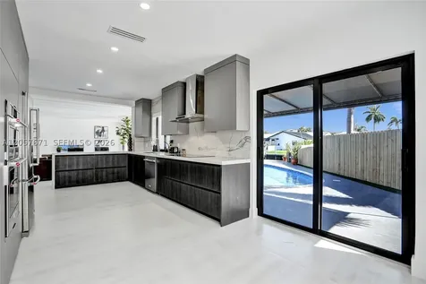 3010 NE 46th Street Fort Lauderdale FL 33308
