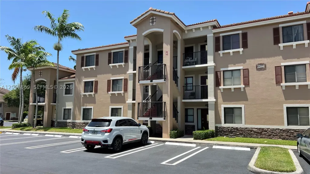 22841 SW 88 Place Cutler Bay FL 33190