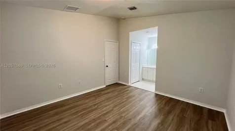 22841 SW 88 Place Cutler Bay FL 33190