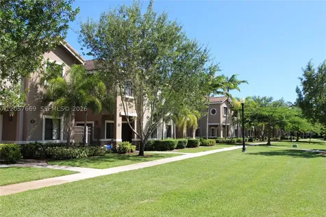 22841 SW 88 Place Cutler Bay FL 33190