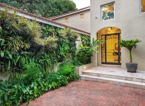 4867 SW 82nd Street Miami FL 33143