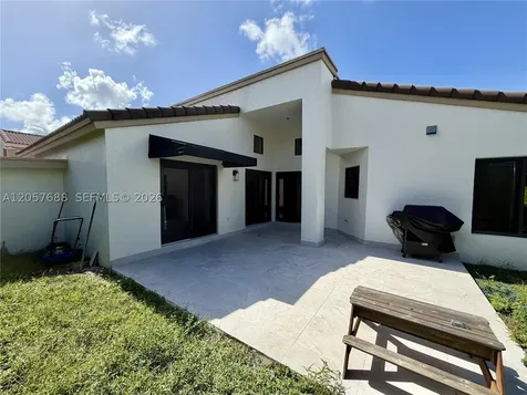 470 SW 88th Place E Miami FL 33174