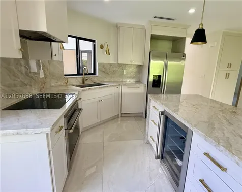 470 SW 88th Place E Miami FL 33174