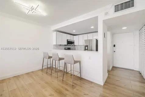 401 Ocean Drive Miami Beach FL 33139