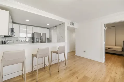 401 Ocean Drive Miami Beach FL 33139