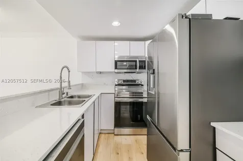 401 Ocean Drive Miami Beach FL 33139