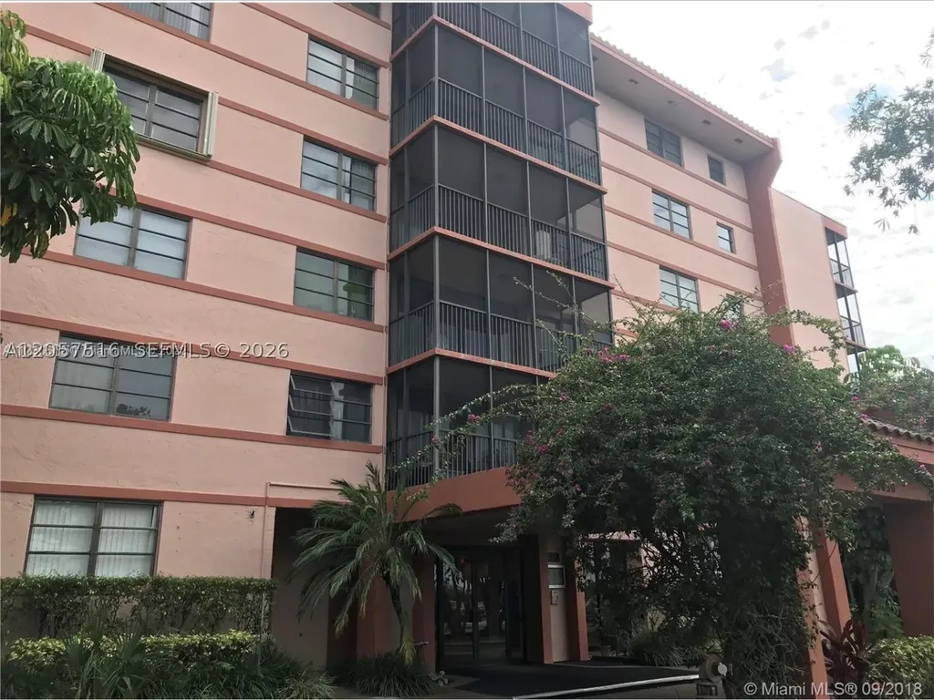 20850 San Simeon Way Miami FL 33179