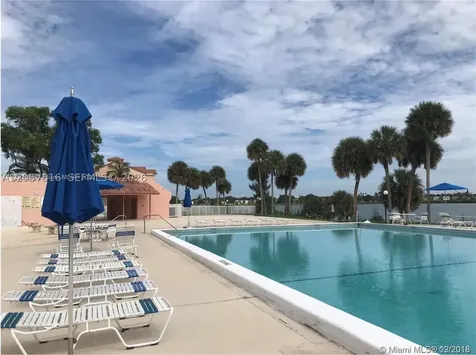20850 San Simeon Way Miami FL 33179