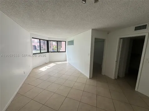 20850 San Simeon Way Miami FL 33179