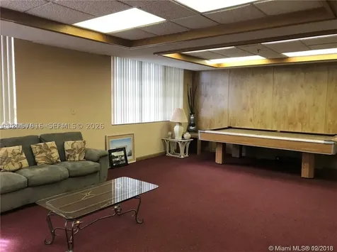 20850 San Simeon Way Miami FL 33179