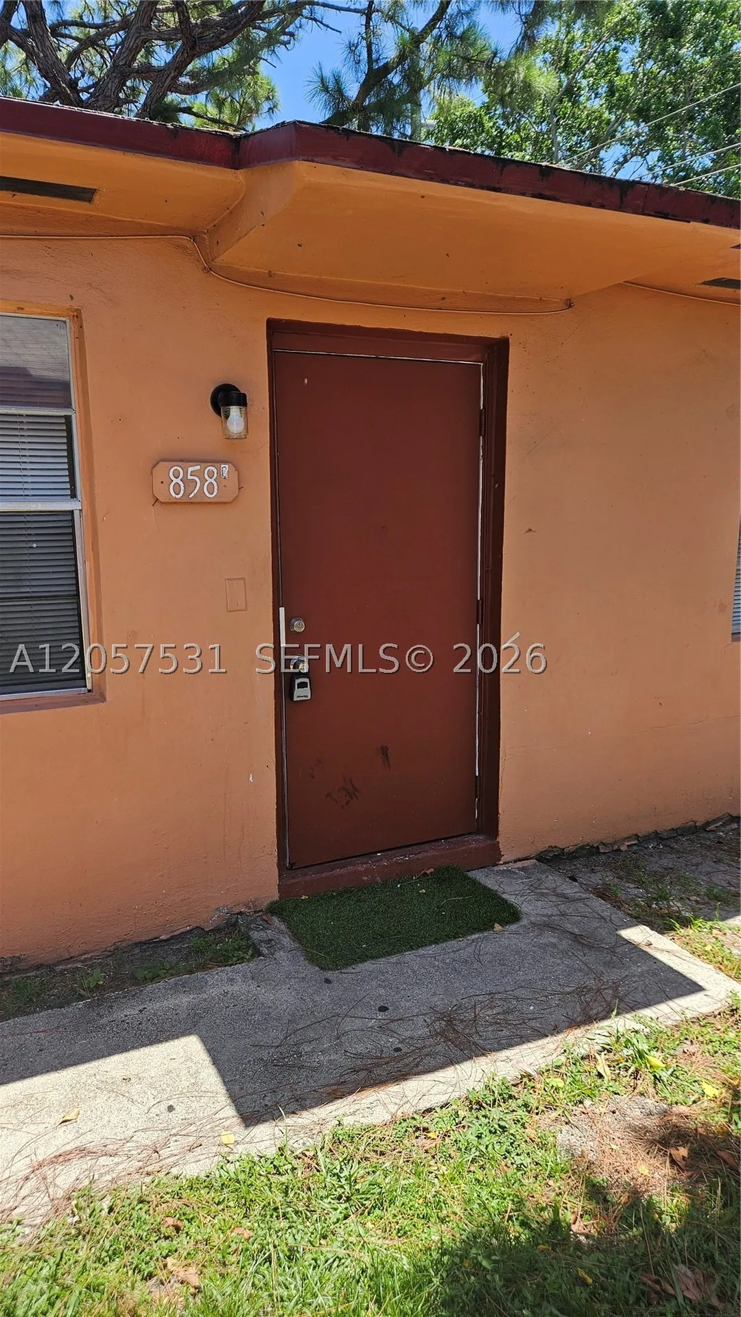 850 SW 6th Court Pompano Beach FL 33060