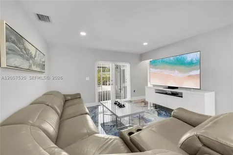 10350 SW 48th Street Miami FL 33165