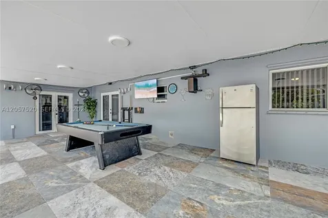 10350 SW 48th Street Miami FL 33165
