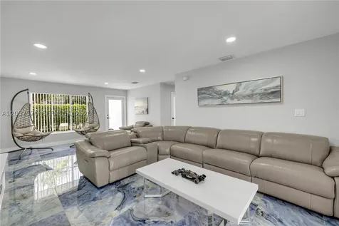 10350 SW 48th Street Miami FL 33165