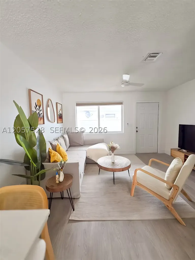 5712 Mayo Street Hollywood FL 33023