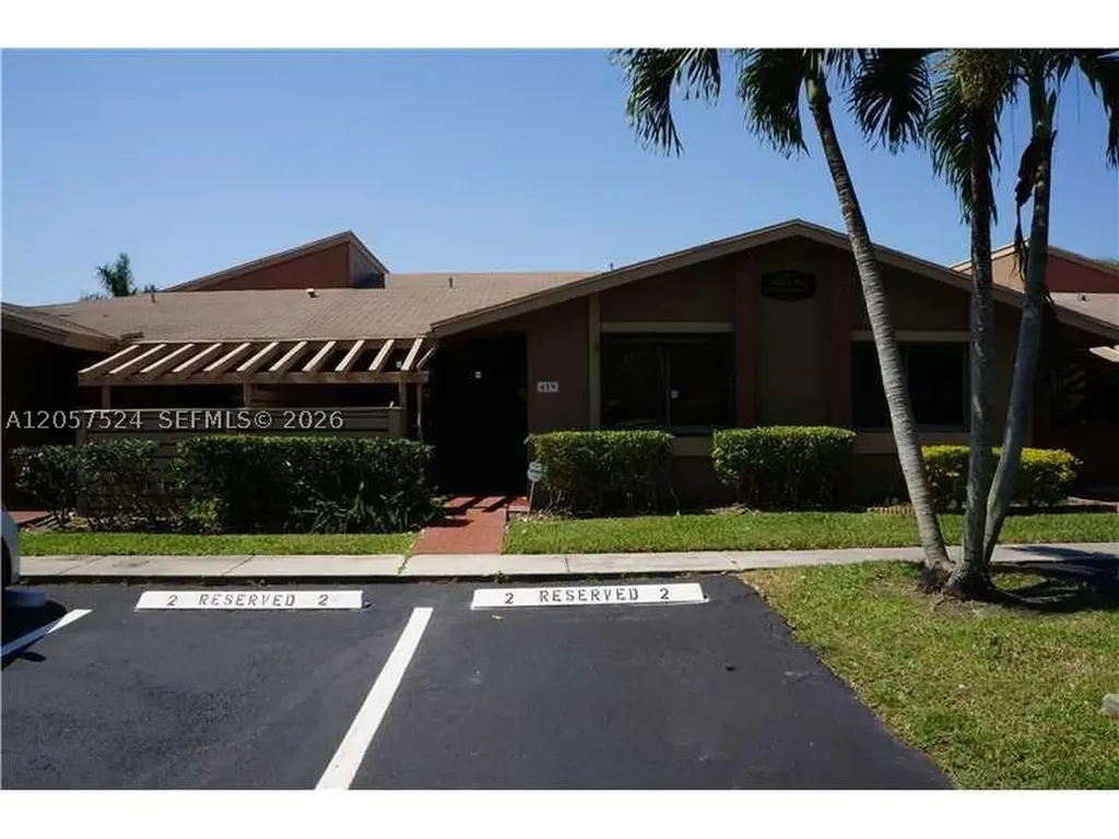 459 Lakeview Drive Weston FL 33326