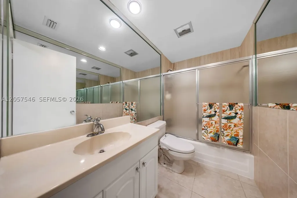 3200 NE 36th Street Fort Lauderdale FL 33308