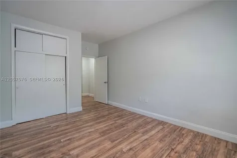 7927 East Drive North Bay Village FL 33141