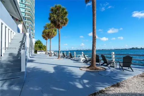 7927 East Drive North Bay Village FL 33141
