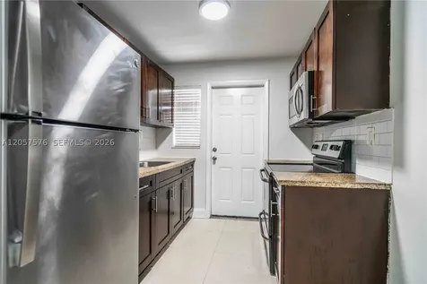7927 East Drive North Bay Village FL 33141
