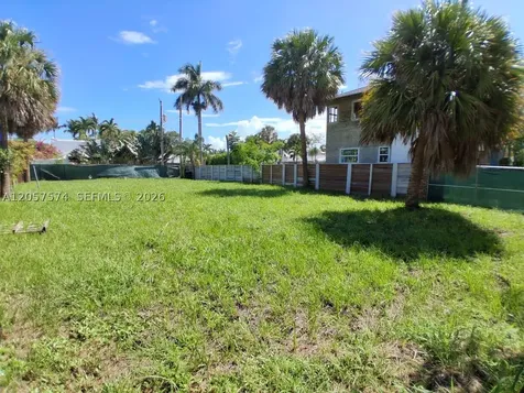 531 31st Street West Palm Beach FL 33407