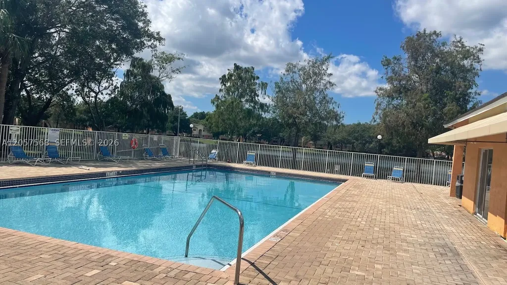 3690 N 56th Avenue Hollywood FL 33021