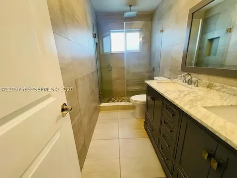 1900 NE 41st Street Oakland Park FL 33308