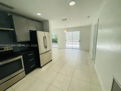 1900 NE 41st Street Oakland Park FL 33308