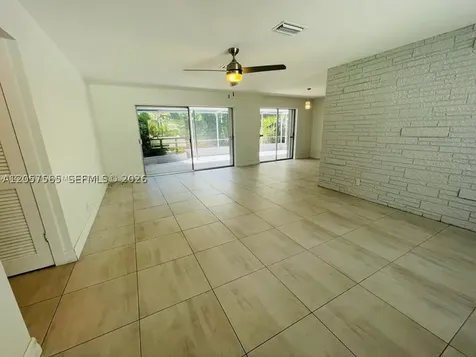 1900 NE 41st Street Oakland Park FL 33308