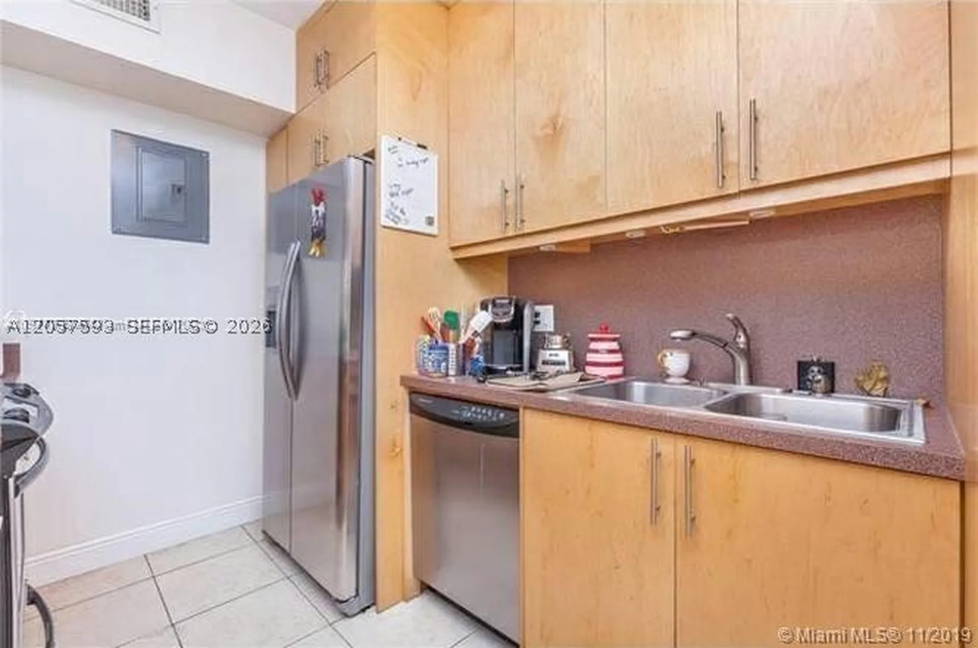 1025 NE 17th Way Fort Lauderdale FL 33304