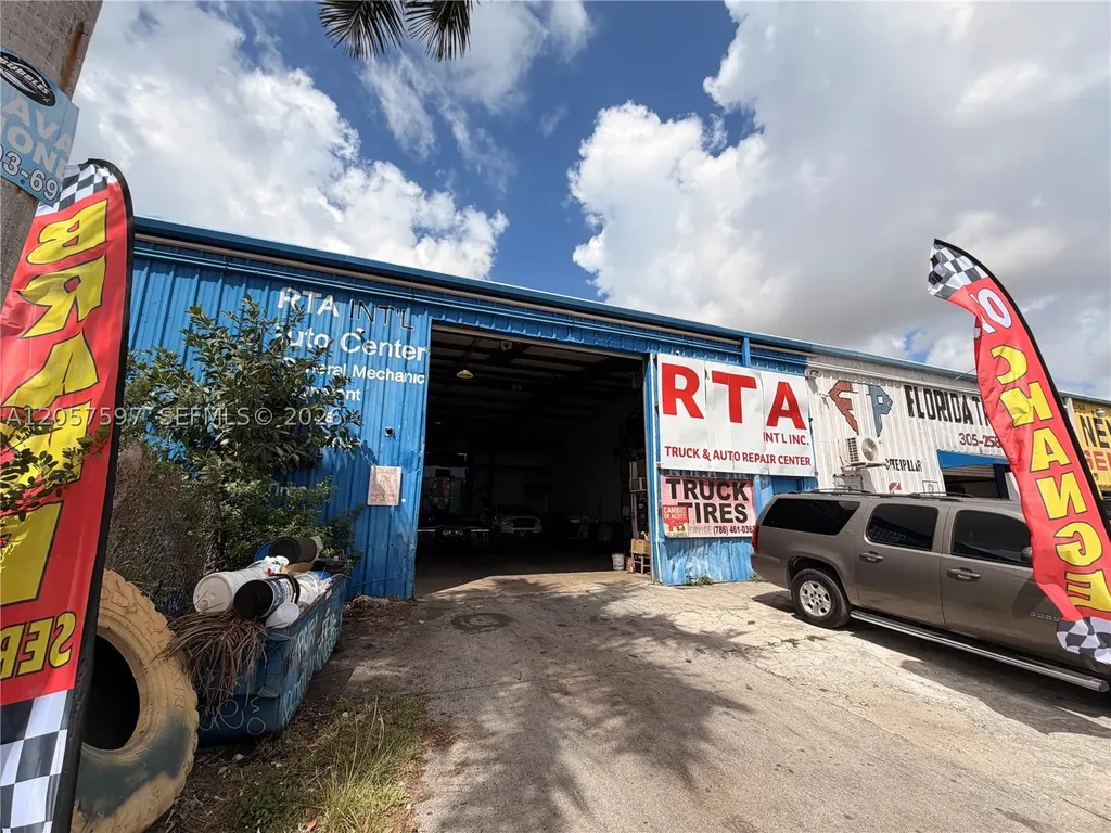 22770 S Dixie Highway Miami FL 33170