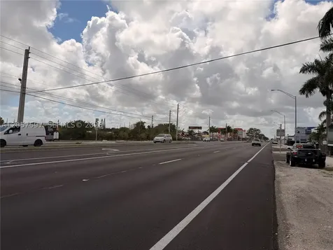 22770 S Dixie Highway Miami FL 33170