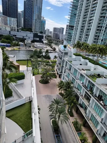 350 S Miami Avenue Miami FL 33130