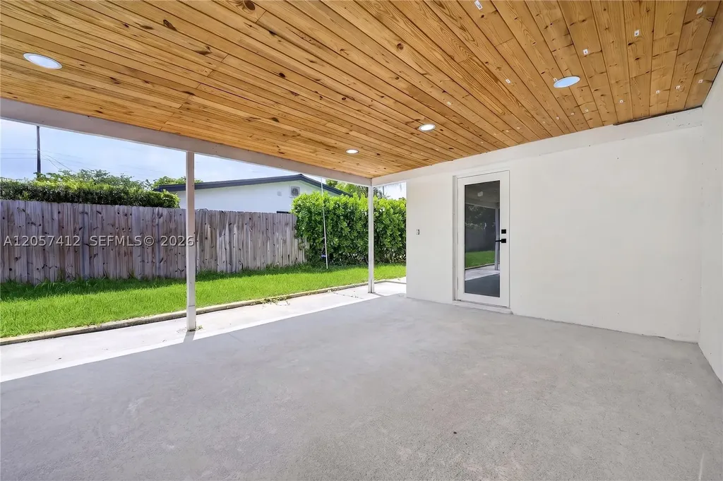 5715 Jackson Street Hollywood FL 33023