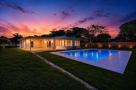 5715 Jackson Street Hollywood FL 33023