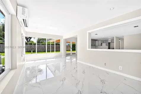 5715 Jackson Street Hollywood FL 33023
