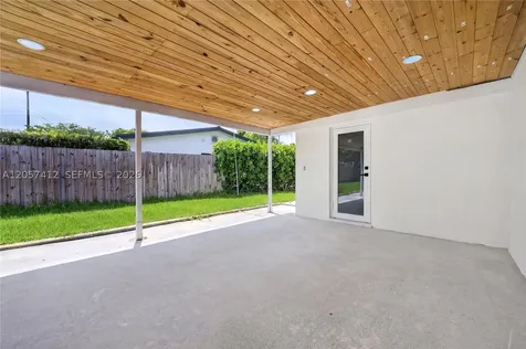 5715 Jackson Street Hollywood FL 33023