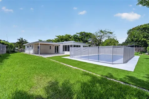 5715 Jackson Street Hollywood FL 33023
