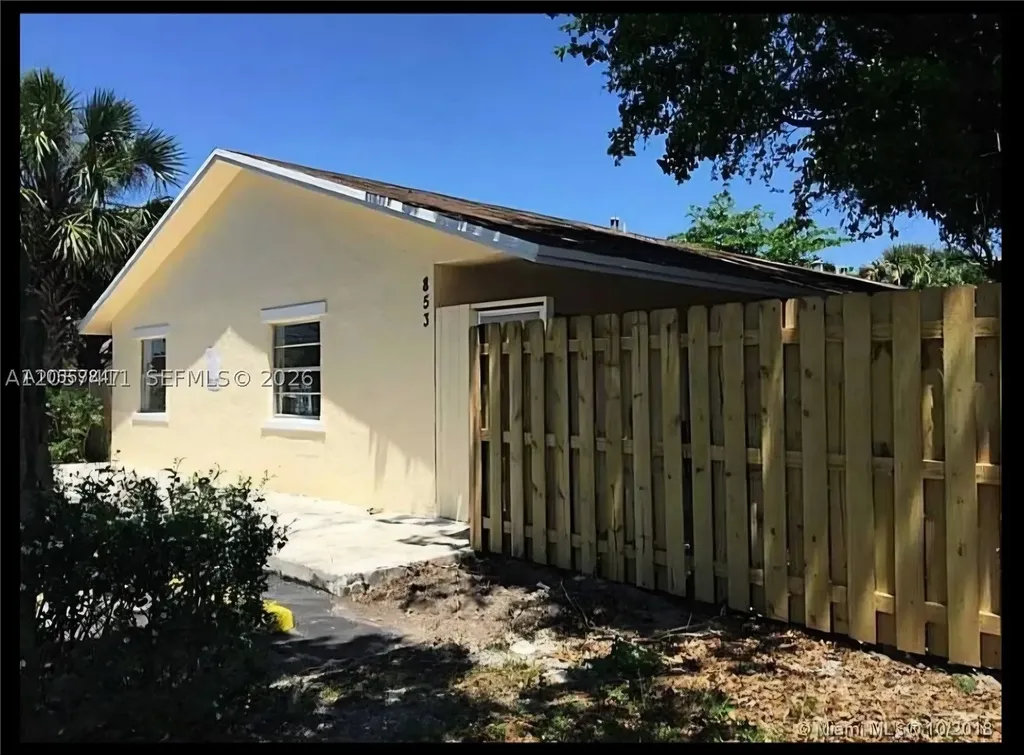 853 SW 9th Court Pompano Beach FL 33060