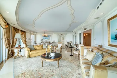 1000 S Pointe Drive Miami Beach FL 33139