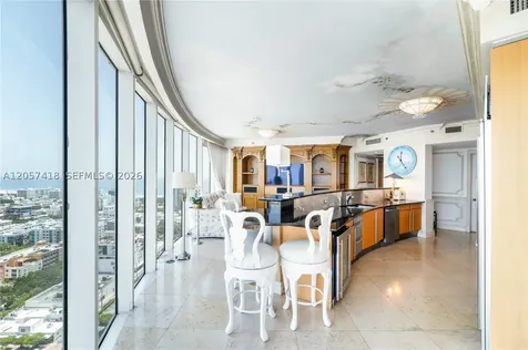 1000 S Pointe Drive Miami Beach FL 33139