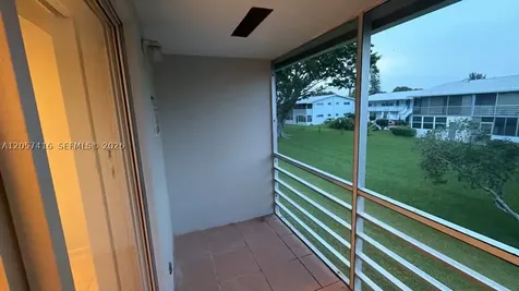 125 Canterbury E West Palm Beach FL 33417