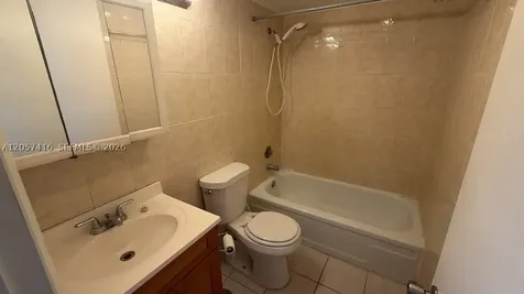 125 Canterbury E West Palm Beach FL 33417